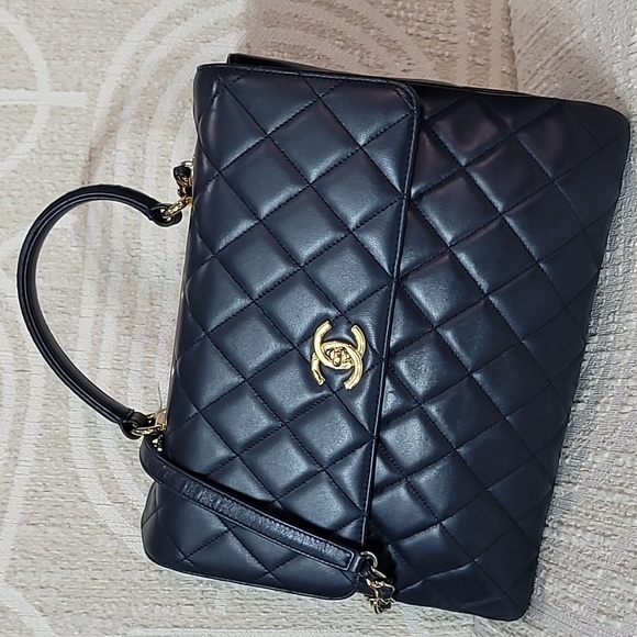 CHANEL Handbags - Chanel Trendy CC Large Navy Quilted Shoulder Bag